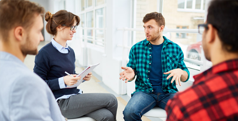 A group therapy session in rehab treatment in Bedfordshire